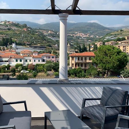 Casa Del Poeta Apartment Riva Ligure Bagian luar foto