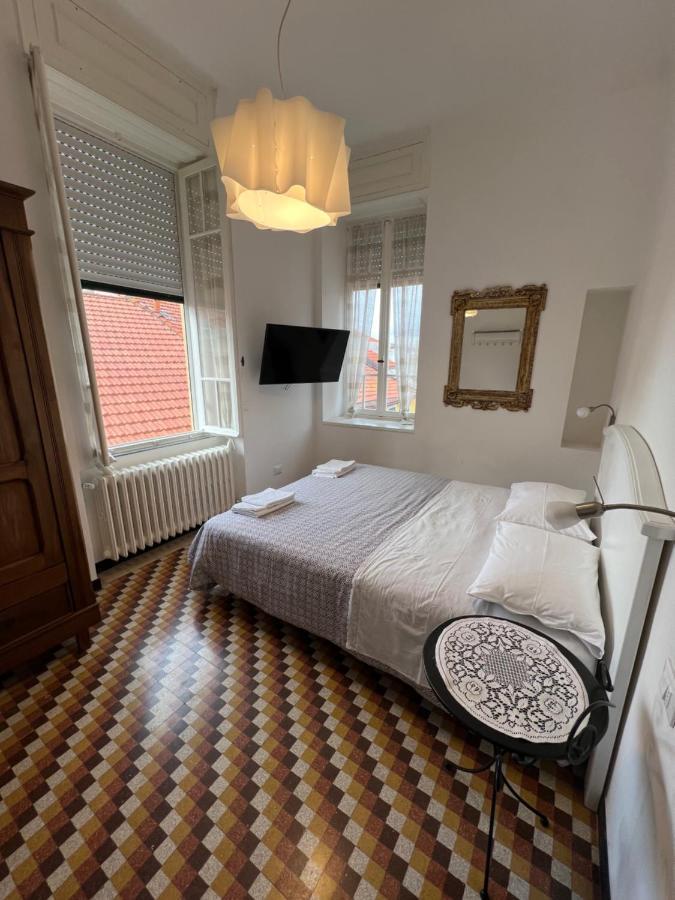 Casa Del Poeta Apartment Riva Ligure Bagian luar foto