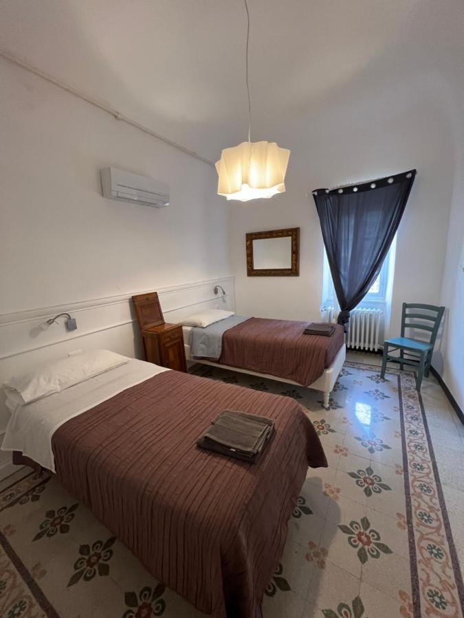 Casa Del Poeta Apartment Riva Ligure Bagian luar foto